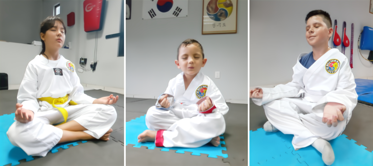 Estudiantes meditando durante la práctica de HANMUDO